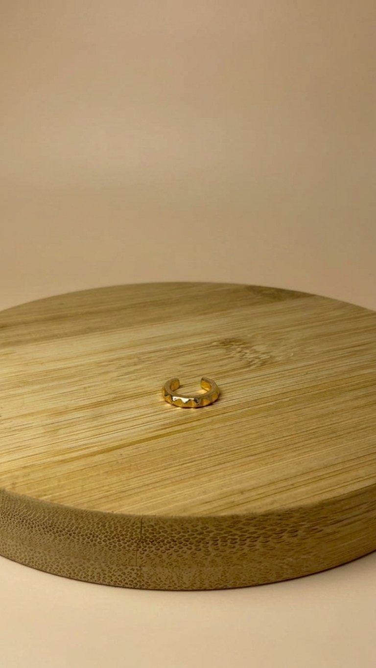 The Facet Peak Ear Cuff